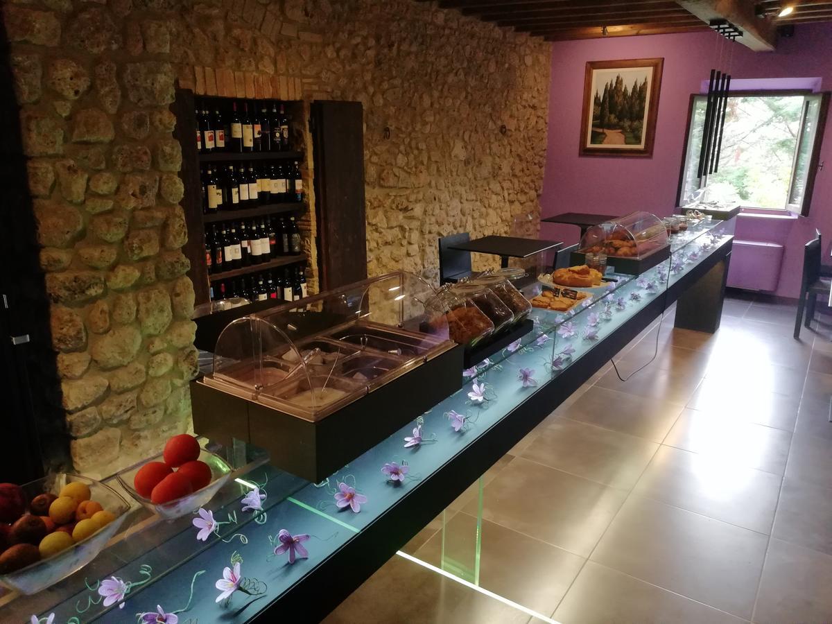 Agriturismo Casanova Di Pescille San Gimignano Eksteriør billede