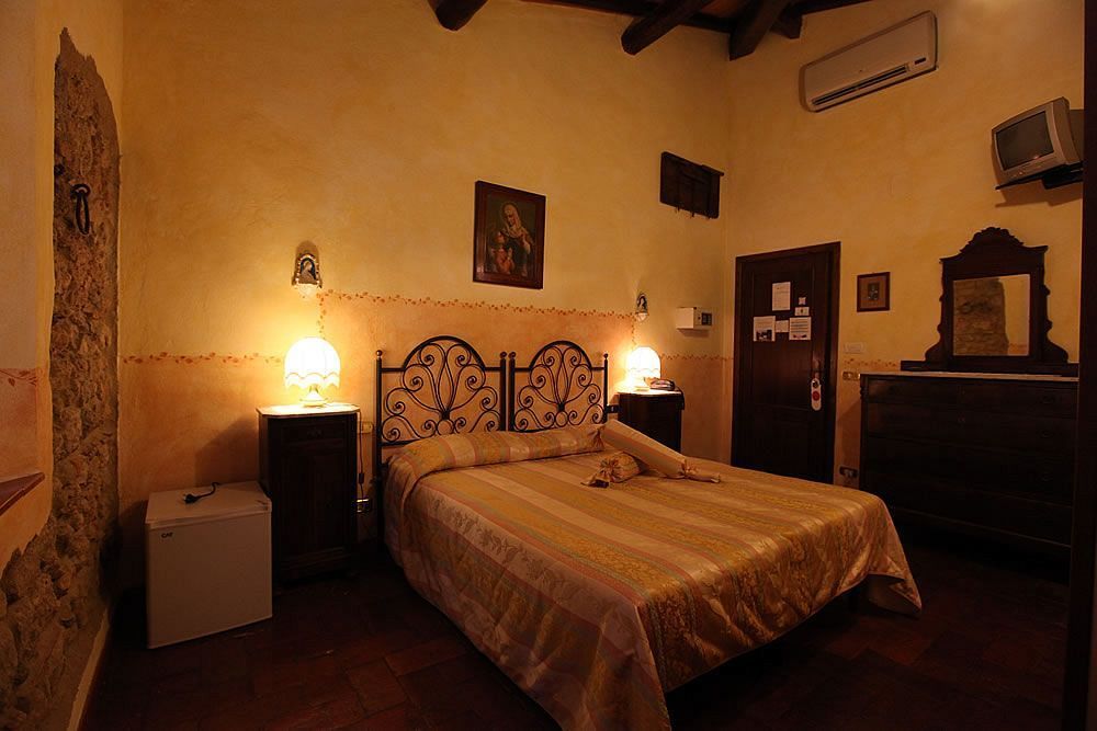 Agriturismo Casanova Di Pescille San Gimignano Eksteriør billede